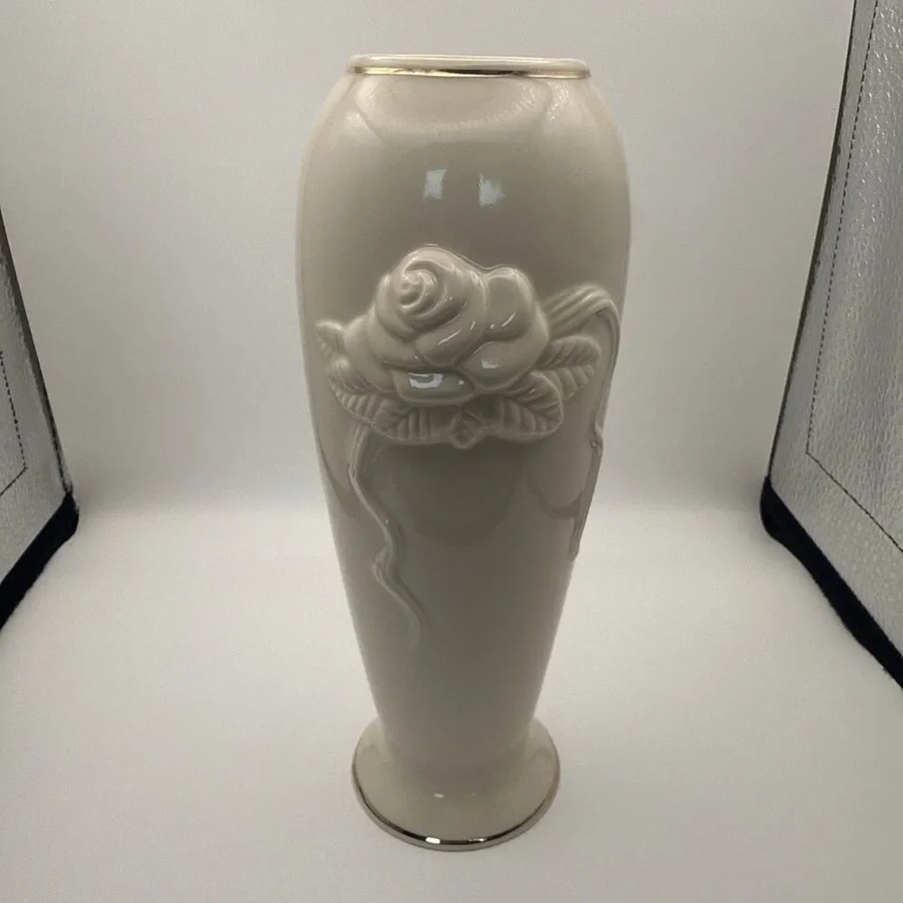Lenox embossed rose